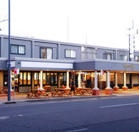 Commodore Motor Inn - Accommodation VIC