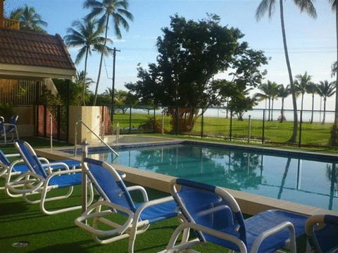Coral Towers Holiday Suites - Accommodation VIC 2