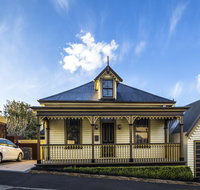 Corinda Contemporary - Accommodation VIC