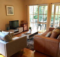 Corinda Cottage - 4 bedroom pet friendly - Accommodation VIC