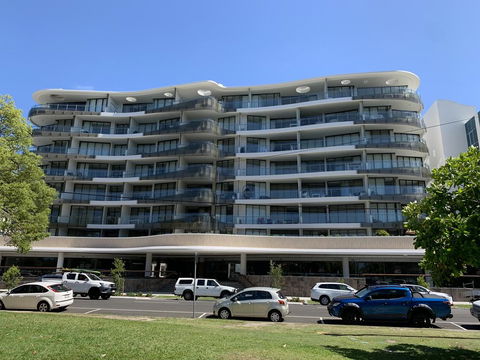 Cosmopolitan Exclusive Rental Apartments - Accommodation VIC 2