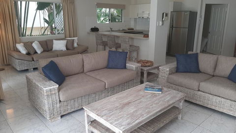 Costa Royale Trinity Beach - Accommodation VIC 3