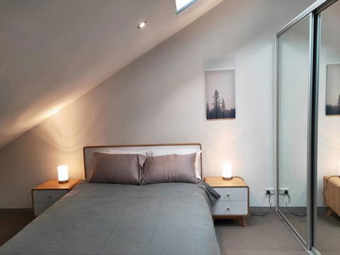 Cosy Modern Apartment In Brunswick - Accommodation VIC 1