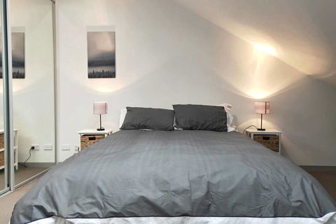 Cosy Modern Apartment In Brunswick - Accommodation VIC 2