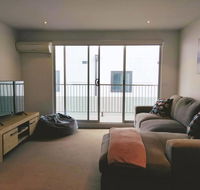 Cosy Modern Apartment in Brunswick - Accommodation VIC