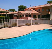 Country Roads Motor Inn - Accommodation VIC