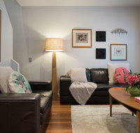 Courthouse Orchid Villa 6 - Accommodation VIC