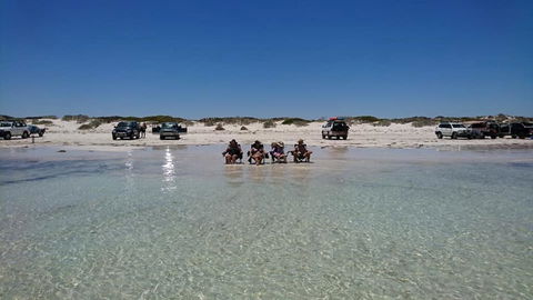 Cozzys Condo Luxury Beach House - Accommodation VIC 2