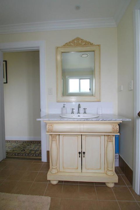 Crescent Haven, 2A View Street, - Accommodation VIC 3