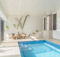 Currawong Close - Heated Pool Home Theatre WiFi 4 bdrm Pool Table - Accommodation VIC