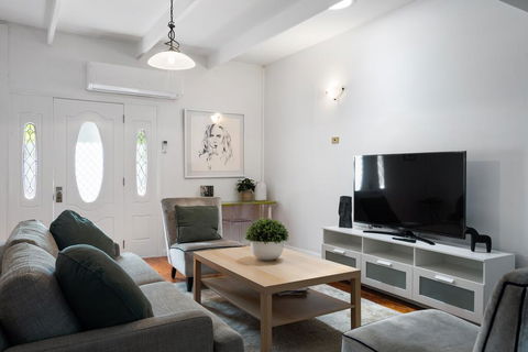 Cute And Relaxed Holiday Home - Close To Beach - Accommodation VIC 2