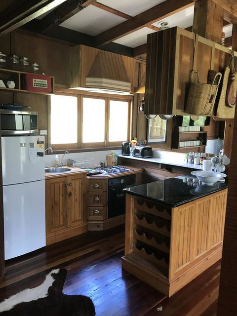 Delaneys Creek Cabin Retreat - Accommodation VIC 2