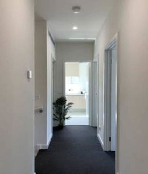 Delicate And Peaceful Bundoora Townhouse 10 - Accommodation VIC 3