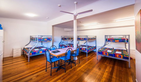 Diggers Tavern - Accommodation VIC 3