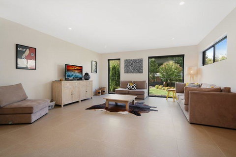 Divine - In The Heart Of Bright - Accommodation VIC 0