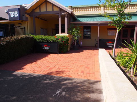 Dongara Hotel Motel - Accommodation VIC 0