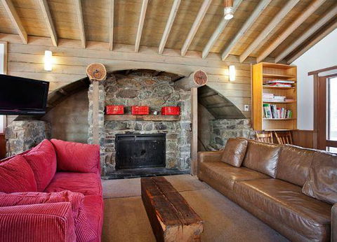 Double Bridges - Accommodation VIC 3