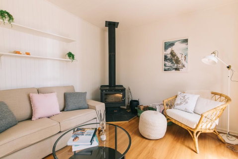 DOVESTONES BY THE SEA - INVERLOCH - Accommodation VIC 0