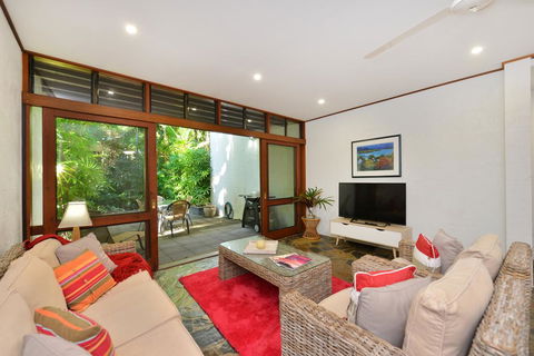 Drifting Port Douglas - Accommodation VIC 1