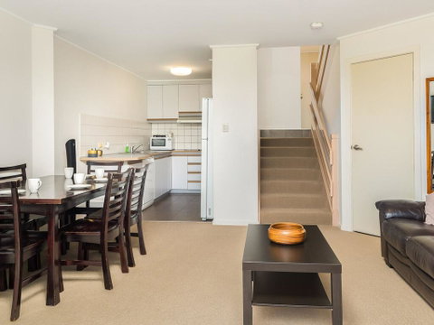 Dunsmore Lodge - Accommodation VIC 1