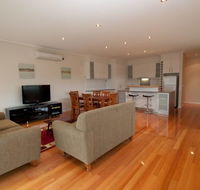 Eastern Beach - Accommodation VIC