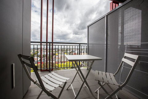 Elegant 2BR@Footscray Station - Accommodation VIC 1