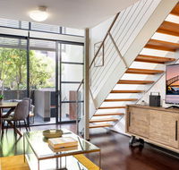 Elegant Loft Perfect for Inner City Explorers - Accommodation VIC