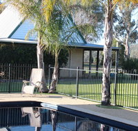 Elinike Guest Cottages - Accommodation VIC