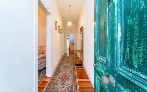 Eliza 1875 Red Brick Duplex Townhouse - Accommodation VIC 1