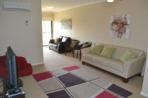 ELSINOR Townhouse 8 Mulwala - Accommodation VIC 3