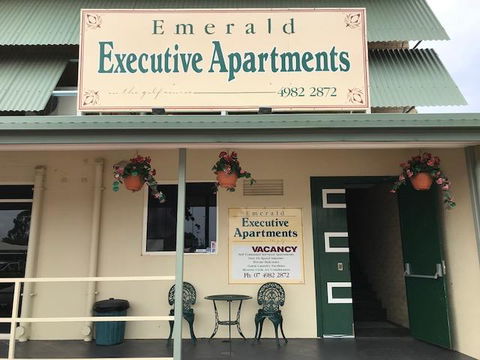 Emerald Executive Apartments - Accommodation VIC 2