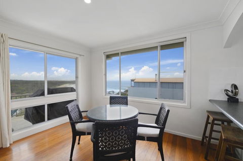 Emerald Views - Accommodation VIC 3