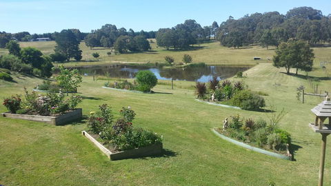 Emu Lodge Country Retreat - Accommodation VIC 0