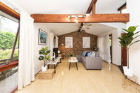 Epping 3BR 3BA Fast Wifi Easy Parking House