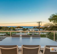 EXCLUSIVE OCEAN VIEW PENTHOUSE ON MARINE PARADE - Accommodation VIC