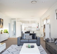 Family Size Apartment Close to Westmead Hospital - Accommodation VIC