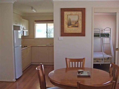 Fossickers Tourist Park - Accommodation VIC 3