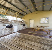 Fossickers Tourist Park - Accommodation VIC