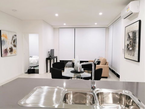 G02 Courtyard Apartment - Accommodation VIC 3