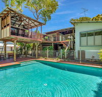 Gecko's Rest - Rainbow Shores Executive Beach House Pet Friendly Pool Wi-fi - Accommodation VIC