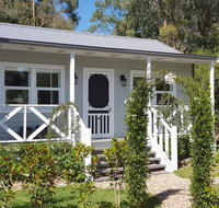Georges at Hepburn - Miner's cottage