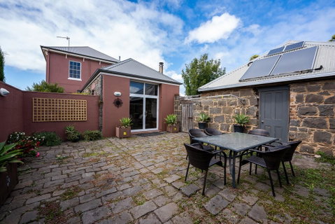 Georgia - Accommodation VIC 1