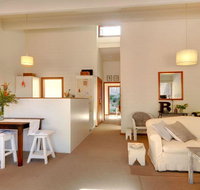 Gibraltar Getaway - cute comfortable  close to town - Accommodation VIC