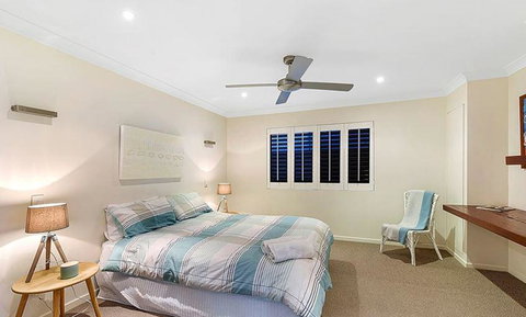 Gold Coast Beachfront Mansion - Accommodation VIC 1