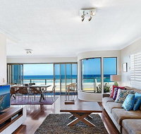 Gold Coast Beachfront Mansion - Accommodation VIC