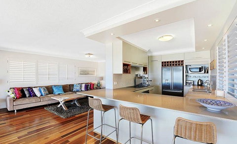 Gold Coast Beachfront Mansion - Accommodation VIC 3