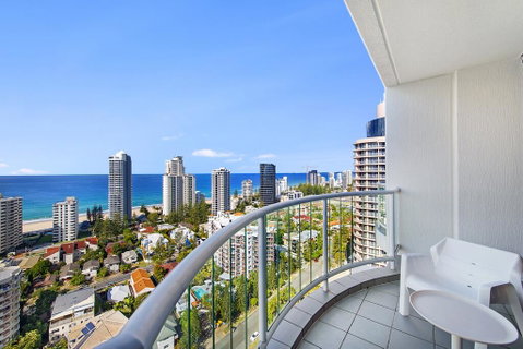 Gold Tower 20th Level Hotel Suite - Accommodation VIC 1