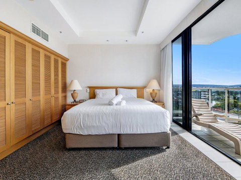 Gold Tower Private Deluxe 1 Bedroom Ocean View - Accommodation VIC 3