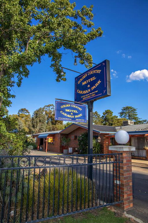 Golden Country Motel And Caravan Park - Accommodation VIC 3