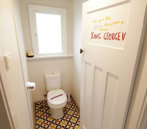 Good Vibes, 18 East Street - Accommodation VIC 3